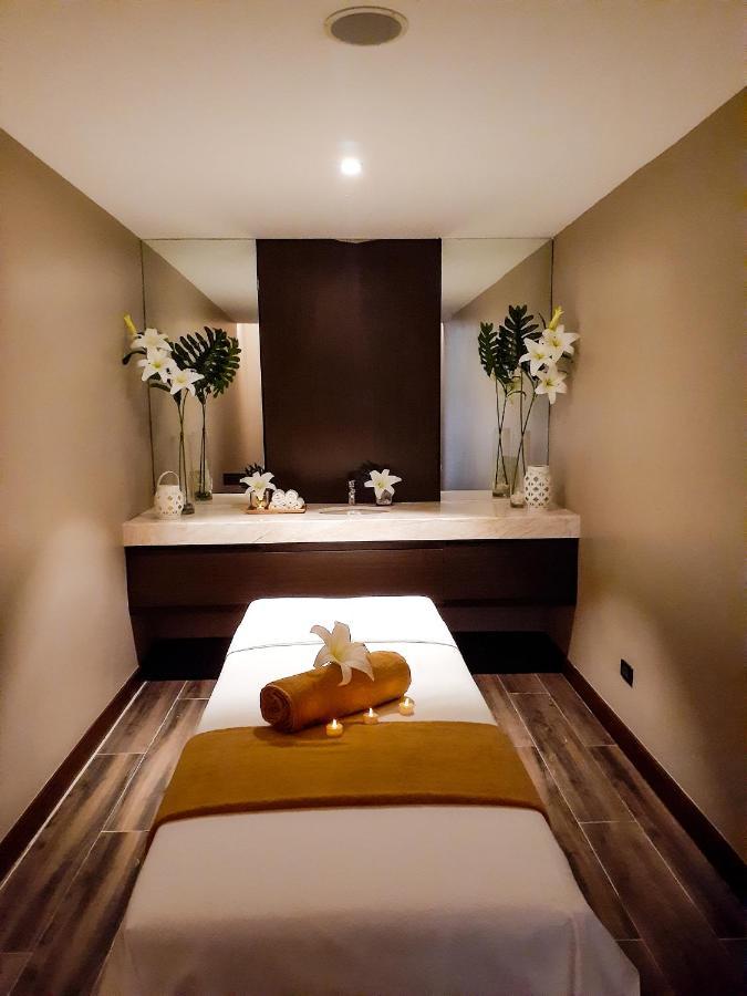 The Excelsior Hotel Las Piñas 외부 사진