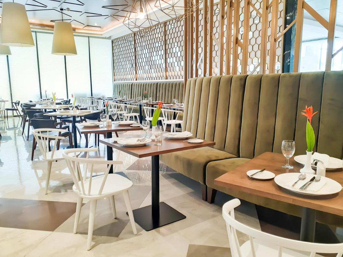 The Excelsior Hotel Las Piñas 외부 사진