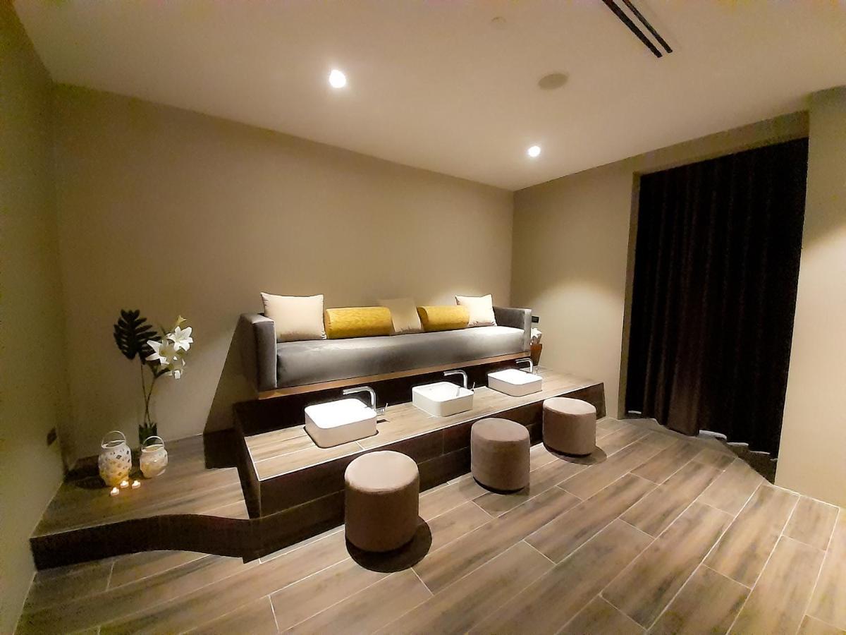 The Excelsior Hotel Las Piñas 외부 사진
